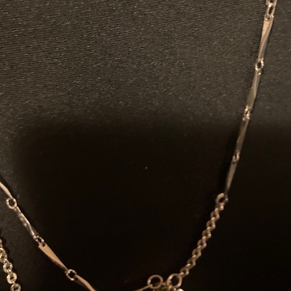 WHITE HOUSE BLACK MARKET PENDANT - Picture 7 of 7